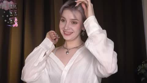 Elva and Kate  online show from 12-19-25, 08:10