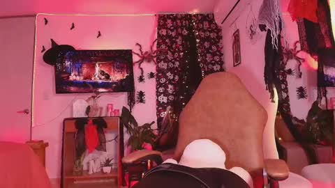 Marce  online show from 10-21-25, 12:17