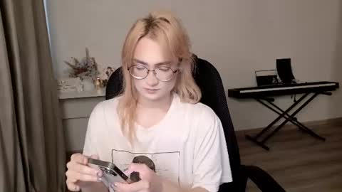 Snapshot of _meow_neko_ chatting on 07-14-26, 11:49 _meow_neko_ online show from 07-14-26, 11:49