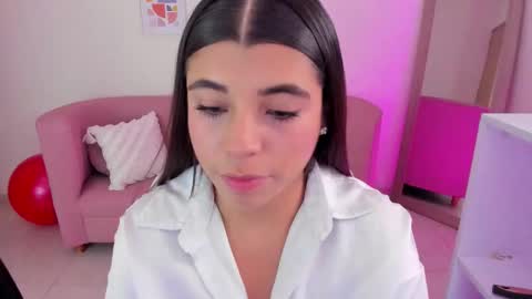 Snapshot of _mia_blue_18_ chatting on 02-10-26, 06:56 MIa blue 18 online show from 02-10-26, 06:56