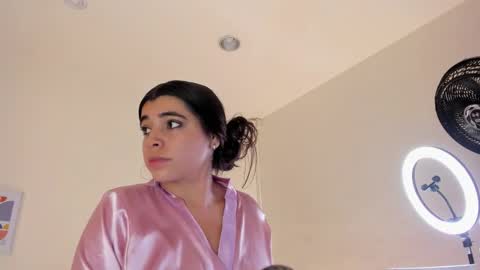 Snapshot of _mia_blue_18_ chatting on 03-02-26, 01:52 MIa blue 18 online show from 03-02-26, 01:52