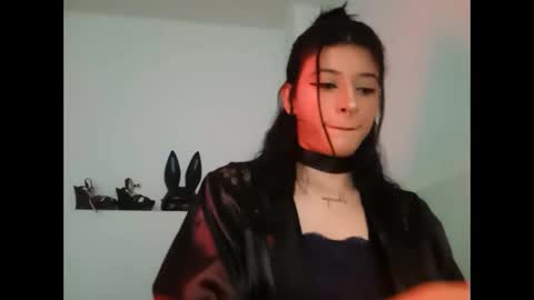 Snapshot of _mia_foster1 chatting on 02-26-25, 01:21 Mia-foster online show from 02-26-25, 01:21