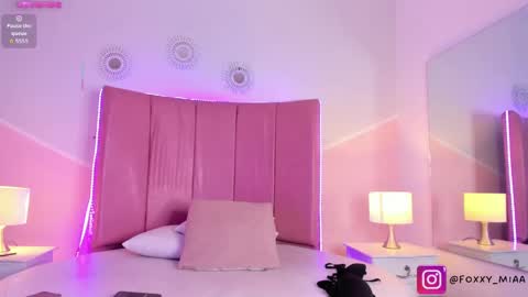 _mia_foxx_ online show from 10-02-25, 07:54