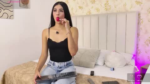 Mia Monroe online show from 01-18-26, 07:50