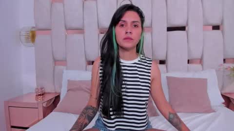Snapshot of _miaa_rosse_ chatting on 10-25-25, 04:35 miaa online show from 10-25-25, 04:35