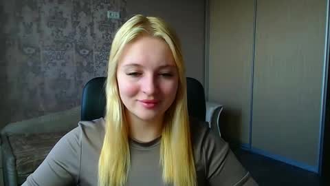 Melanie online show from 03-11-26, 12:33