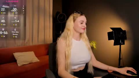 Mila online show from 06-21-26, 08:55