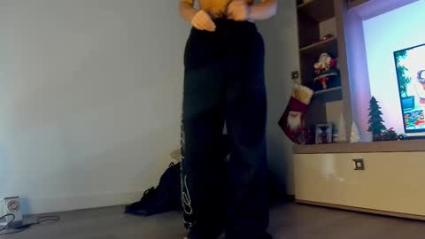 AstrideVonTeese online show from 12-21-25, 06:15