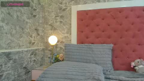 Snapshot of _mileyross chatting on 11-20-25, 08:08 Call me Miley online show from 11-20-25, 08:08