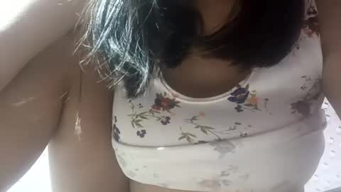 _milkytitsmomxx_ online show from 12-20-24, 12:30