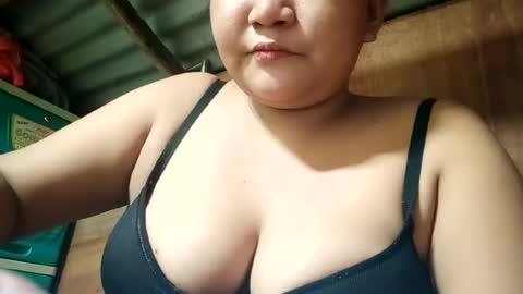 _milkytitsmomxx_ online show from 06-19-26, 06:23