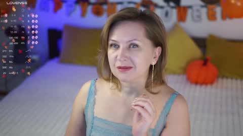 Snapshot of _million_dollarsmile chatting on 10-29-25, 10:28 _million_dollarsmile online show from 10-29-25, 10:28