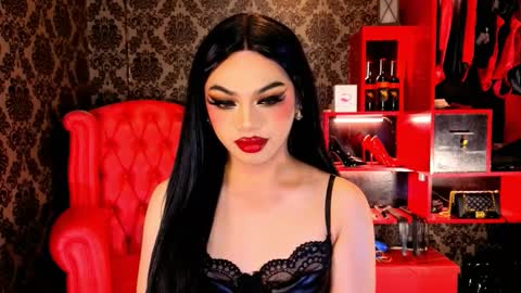Snapshot of _ministryofsin_ chatting on 09-09-25, 05:23 Raven Strauss online show from 09-09-25, 05:23