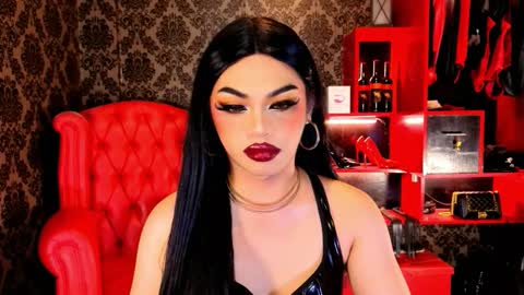 Snapshot of _ministryofsin_ chatting on 09-21-25, 08:54 Raven Strauss online show from 09-21-25, 08:54