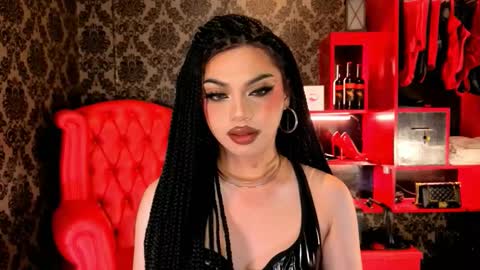 Raven Strauss online show from 11-21-25, 05:22