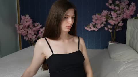 Victoria online show from 06-30-26, 04:08