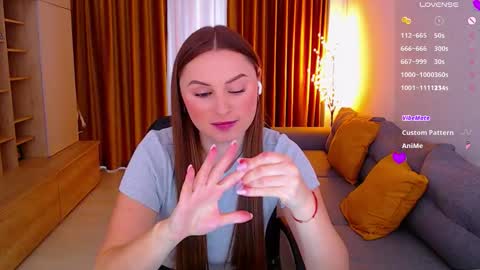 Mia online show from 11-24-25, 10:48