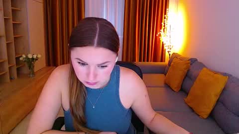 Mia online show from 03-11-26, 09:37