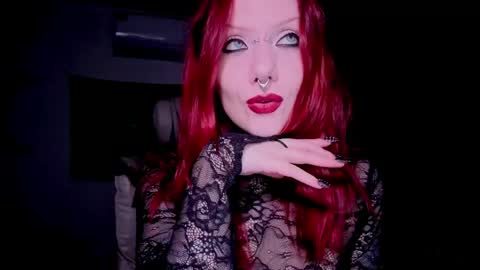 Snapshot of _misseva_ chatting on 04-28-26, 11:21 Miss Eva. if anyone in NYK to fuck here is sissy sn - online show from 04-28-26, 11:21
