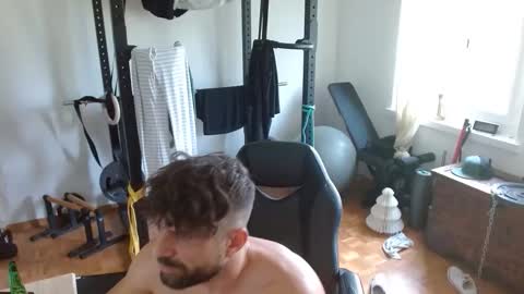 Snapshot of _misterniceguy chatting on 05-18-26, 03:18 BENJI online show from 05-18-26, 03:18