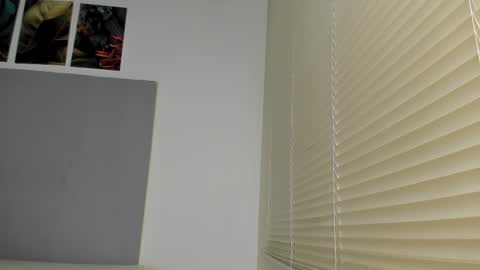 _molly_rosse_ online show from 10-25-25, 12:02