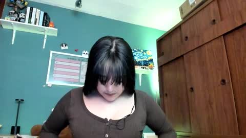 Snapshot of _moon_cake_ chatting on 02-11-26, 04:50 Next stream 950 pm Colombia time xd online show from 02-11-26, 04:50