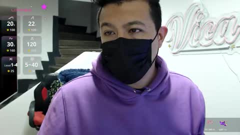 Snapshot of _mr_panda_ chatting on 09-13-25, 11:37 Panda online show from 09-13-25, 11:37