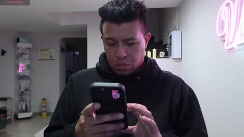 Snapshot of _mr_panda_ chatting on 10-11-25, 10:41 Panda online show from 10-11-25, 10:41