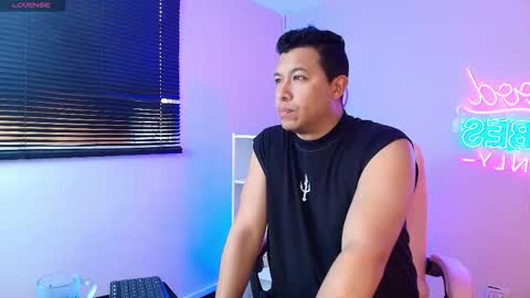 Snapshot of _mr_panda_ chatting on 11-01-25, 10:23 Panda online show from 11-01-25, 10:23