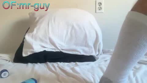 Snapshot of _mrguy_ chatting on 02-04-26, 08:36 _mrguy_ online show from 02-04-26, 08:36