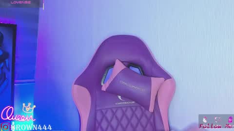 Snapshot of _naomibrown_ chatting on 05-12-26, 04:42 naomi brown online show from 05-12-26, 04:42
