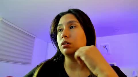 Snapshot of _natalie18_ chatting on 02-02-25, 05:10 Natalie online show from 02-02-25, 05:10