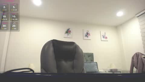 Snapshot of _natalie18_ chatting on 03-02-25, 07:34 Natalie online show from 03-02-25, 07:34