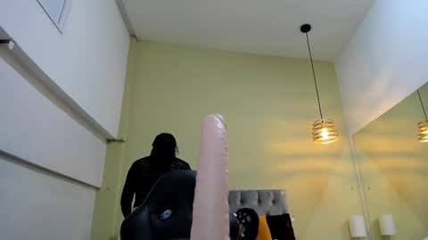 Snapshot of _natalie18_ chatting on 11-30-25, 09:30 Natalie online show from 11-30-25, 09:30