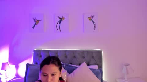 Snapshot of _natalie18_ chatting on 12-17-25, 02:39 Natalie online show from 12-17-25, 02:39