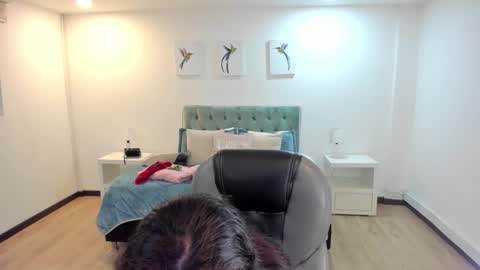 Snapshot of _natalie18_ chatting on 12-18-25, 03:01 Natalie online show from 12-18-25, 03:01