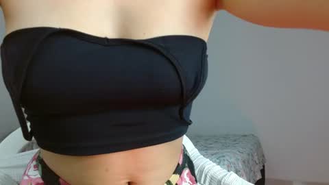 _nayade_ online show from 02-22-25, 02:28