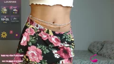 Snapshot of _nayade_ chatting on 01-17-26, 01:32 _nayade_ online show from 01-17-26, 01:32