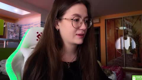 Mia with a big heart  online show from 03-08-25, 03:50