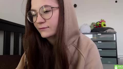 Mia with a big heart  online show from 03-10-25, 03:01