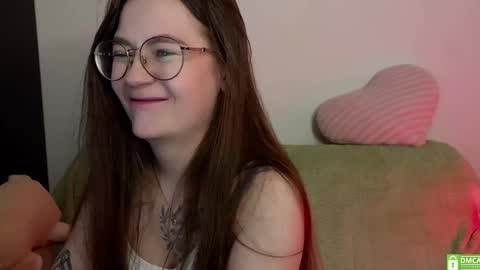 Mia with a big heart  online show from 03-11-25, 03:16