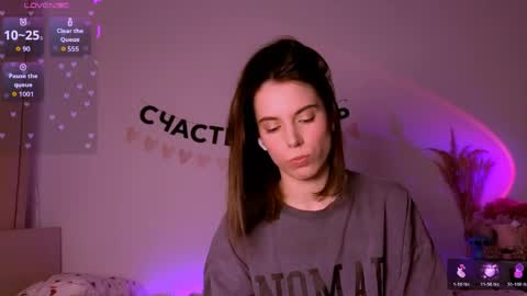 Snapshot of _ni_kiss chatting on 05-13-26, 03:31 Nika online show from 05-13-26, 03:31