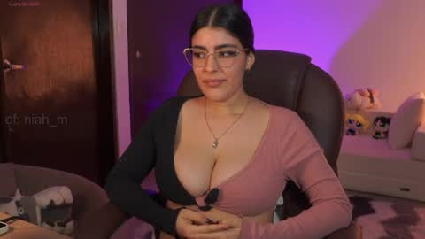 NiniHelp me by giving my show a thumbs up online show from 05-27-26, 01:57