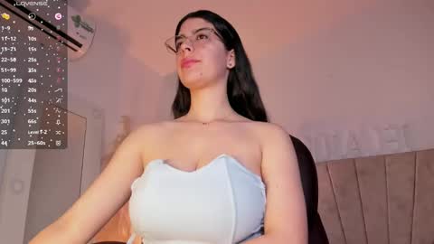 Niah  You can call me Ni or cutie haha online show from 01-19-25, 02:25