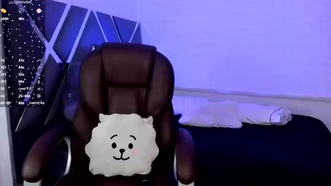 Niah  You can call me Ni or cutie haha online show from 02-27-25, 09:36