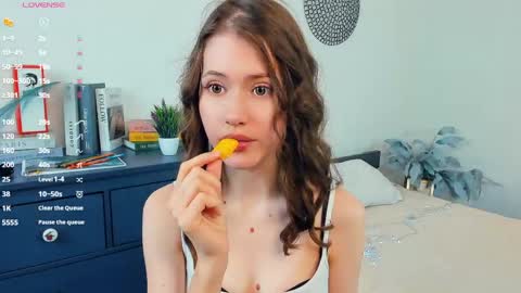 Ashley online show from 05-08-26, 10:42