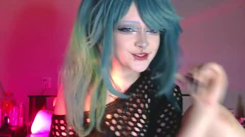 Snapshot of _nicole_meow_ chatting on 11-18-25, 02:06 Nicole online show from 11-18-25, 02:06