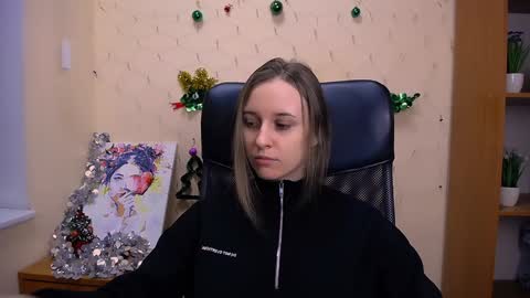 Snapshot of _nicole_new chatting on 12-26-24, 02:48 Nica online show from 12-26-24, 02:48