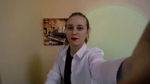 Snapshot of _nicole_new chatting on 02-11-25, 01:09 Nica online show from 02-11-25, 01:09