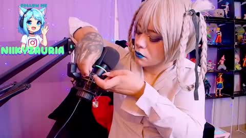 Snapshot of _niiky chatting on 11-07-25, 10:26 niiky online show from 11-07-25, 10:26